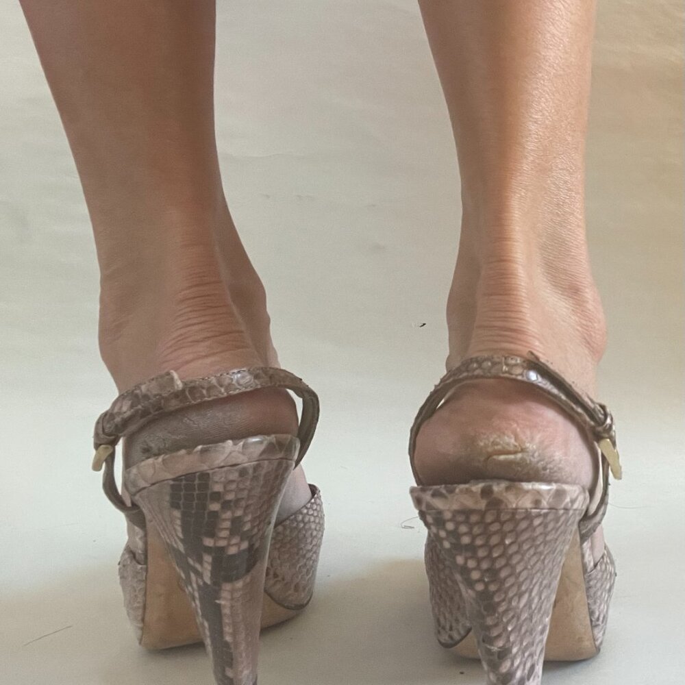 Bally PInk Python Stilletos - Picture 4 of 13